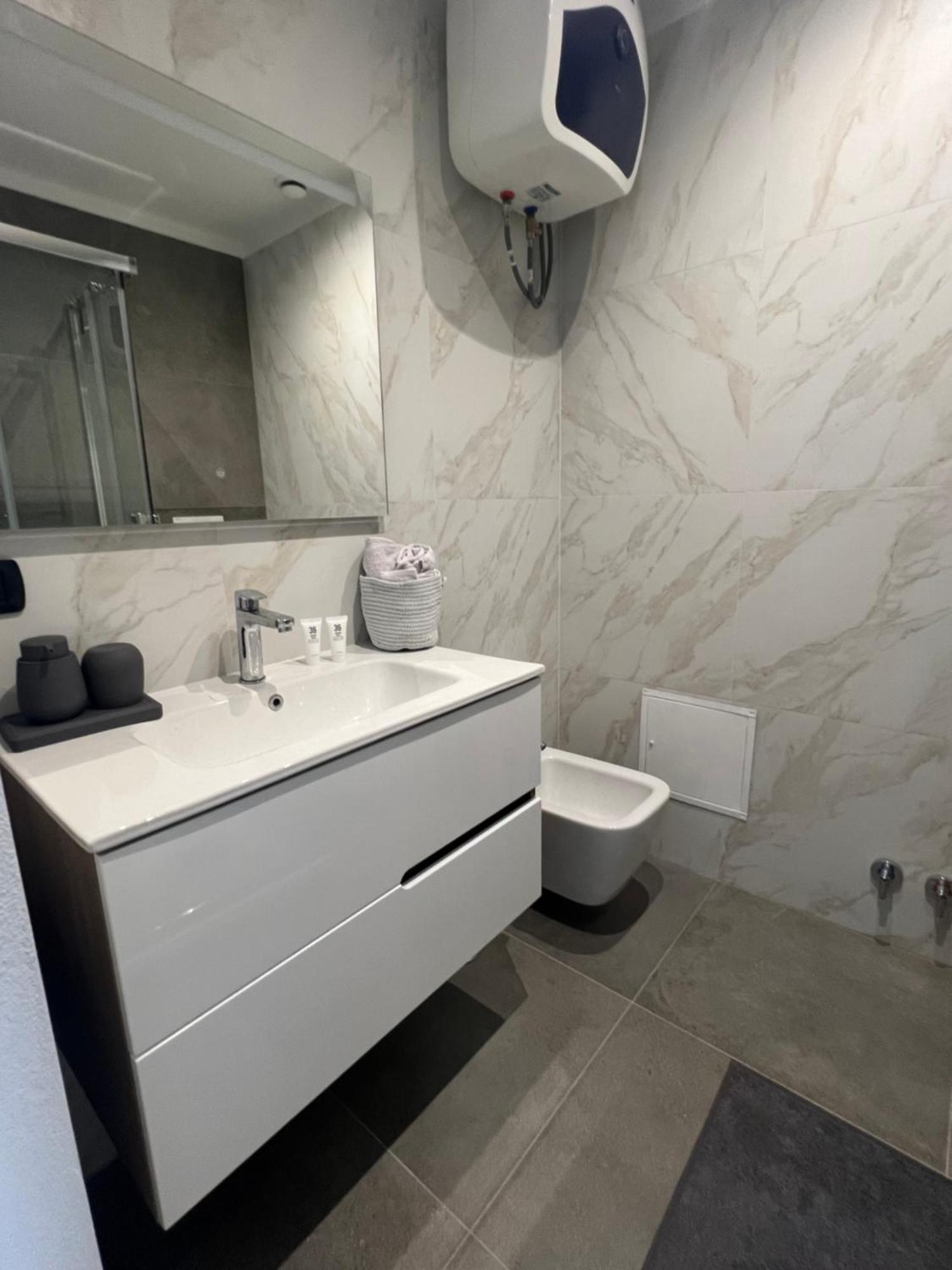 Monolocale Ovidio Aparthotel Milaan Buitenkant foto