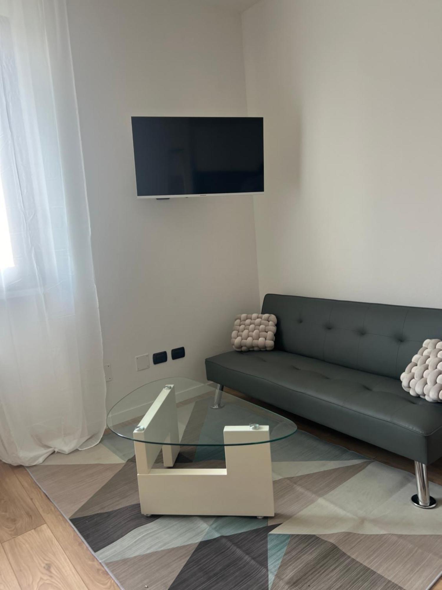 Monolocale Ovidio Aparthotel Milaan Buitenkant foto